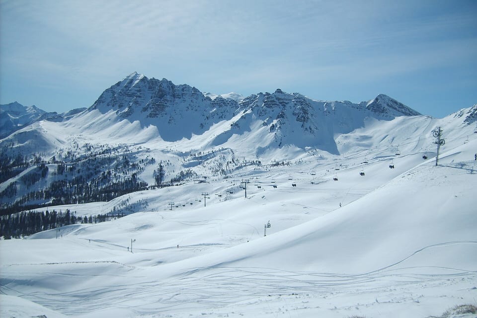 Vars — view of the resort