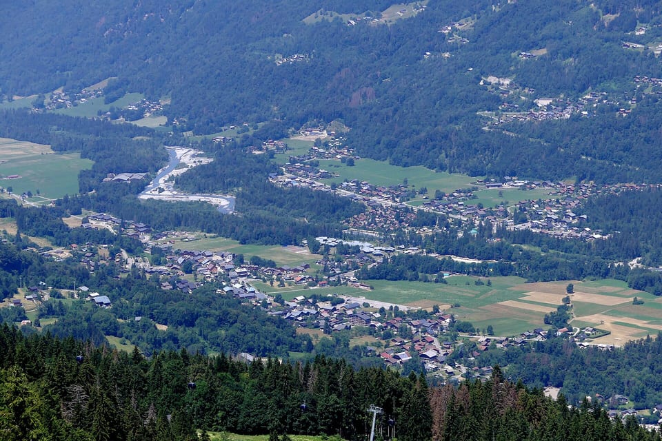 Morillon 1100 Les Esserts — view of the resort